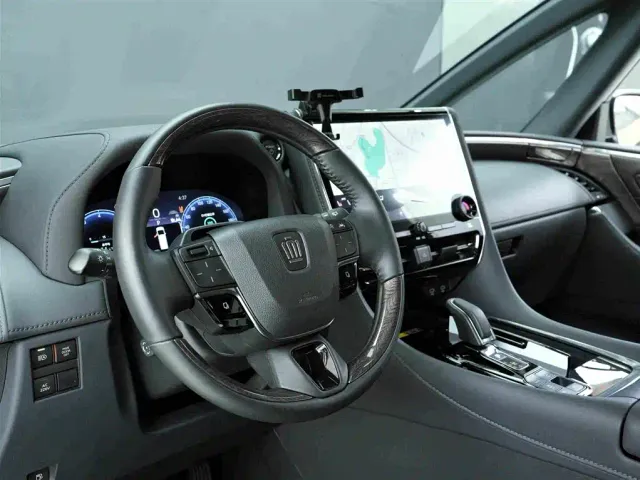 Toyota Vellfire — Фото автомобиля 7