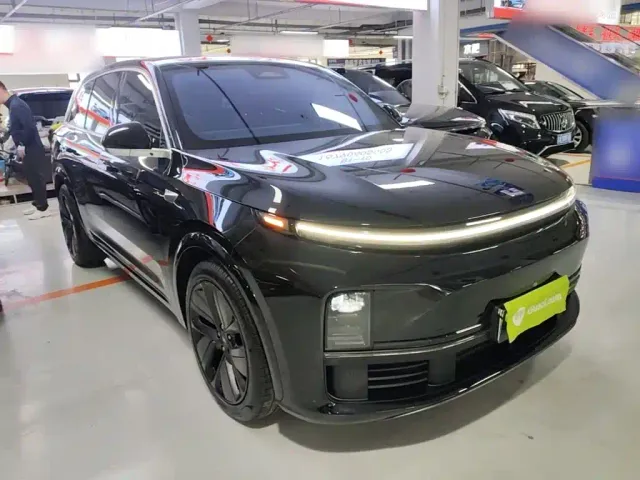 Li Auto L7 — Фото автомобиля 3