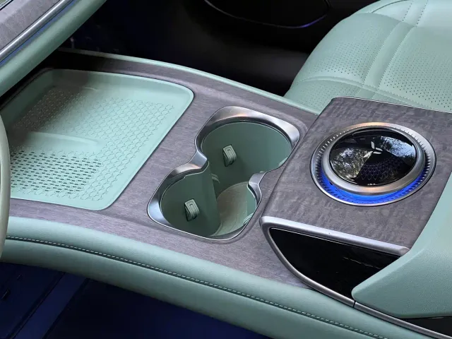 Hongqi Tian Gong 08 — Фото автомобиля 19