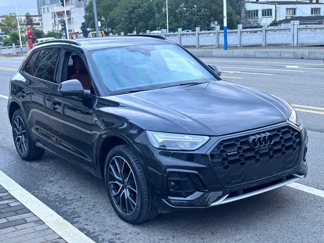 Audi Q5L — Фото автомобиля 3