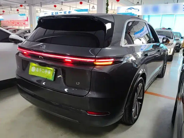 Li Auto L7 — Фото автомобиля 6