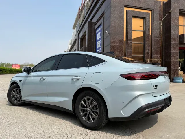 BYD Qin L — Фото автомобиля 4