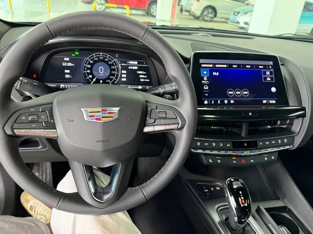 Cadillac CT5 — Фото автомобиля 12