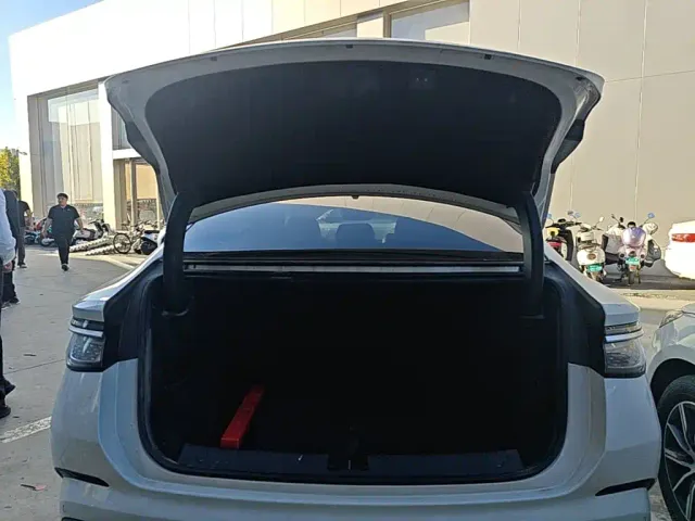 BYD Seal 07 DM-i — Фото автомобиля 18