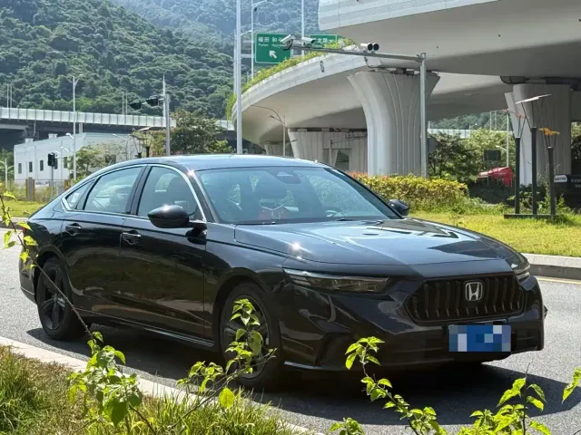 Honda Inspire — Фото автомобиля 3