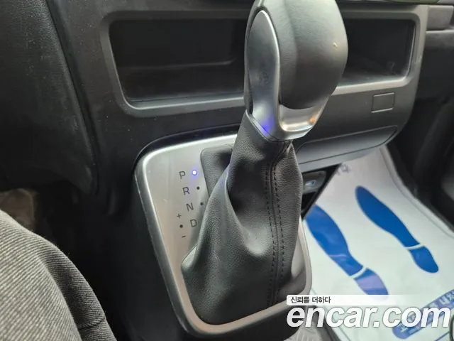 Hyundai Staria Staria Tourer 11 мест — Фото автомобиля 9