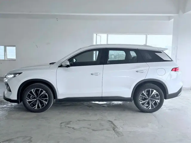BYD Song Pro — Фото автомобиля 5