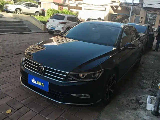 Фотография автомобиля — Volkswagen Magotan