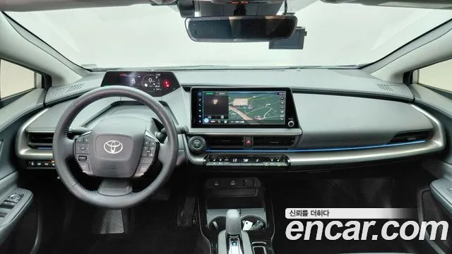Toyota Prius Generation 5 — Фото автомобиля 9