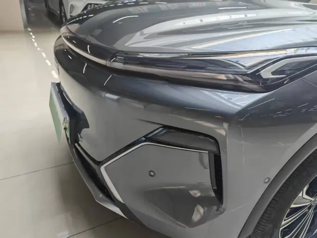 Geely Galaxy Starship 7 EM-i — Фото автомобиля 20