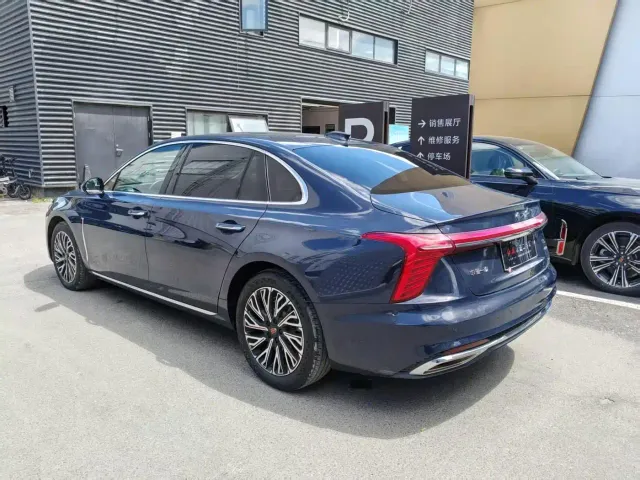 Hongqi H5 — Фото автомобиля 7