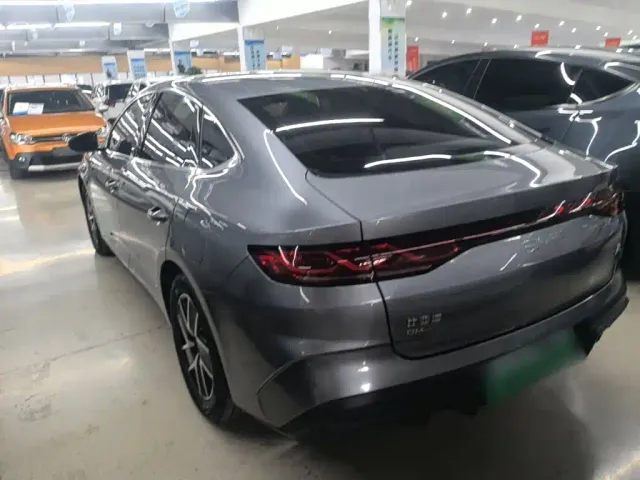 BYD Qin L — Фото автомобиля 22