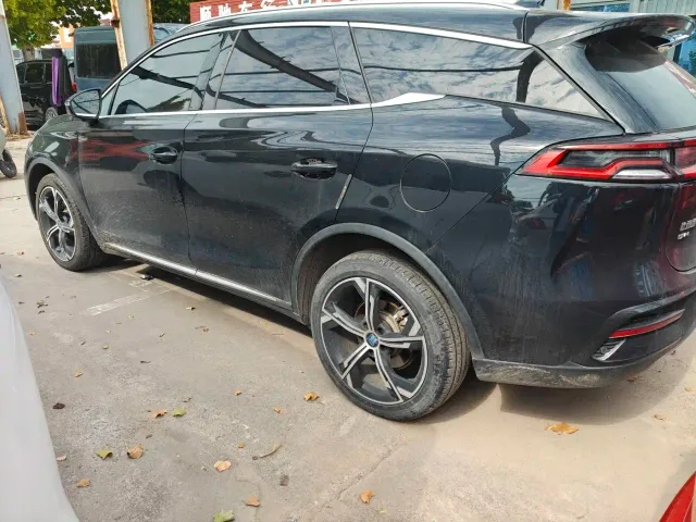 BYD Tang — Фото автомобиля 8