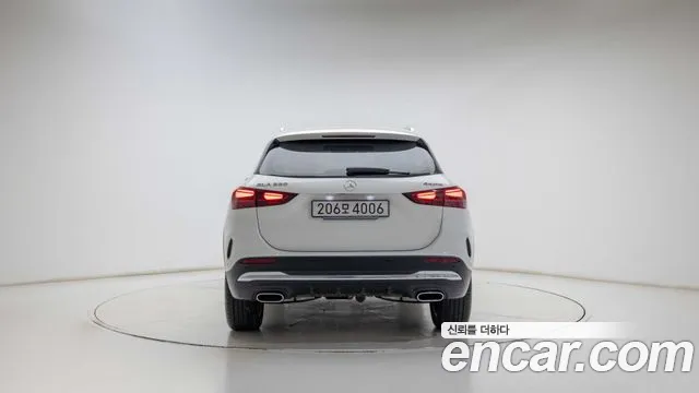 Mercedes-Benz GLA-Class H247 — Фото автомобиля 4