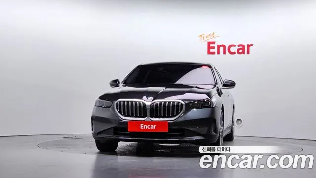BMW 5-Series 5 серия (G60) — Фото автомобиля 3