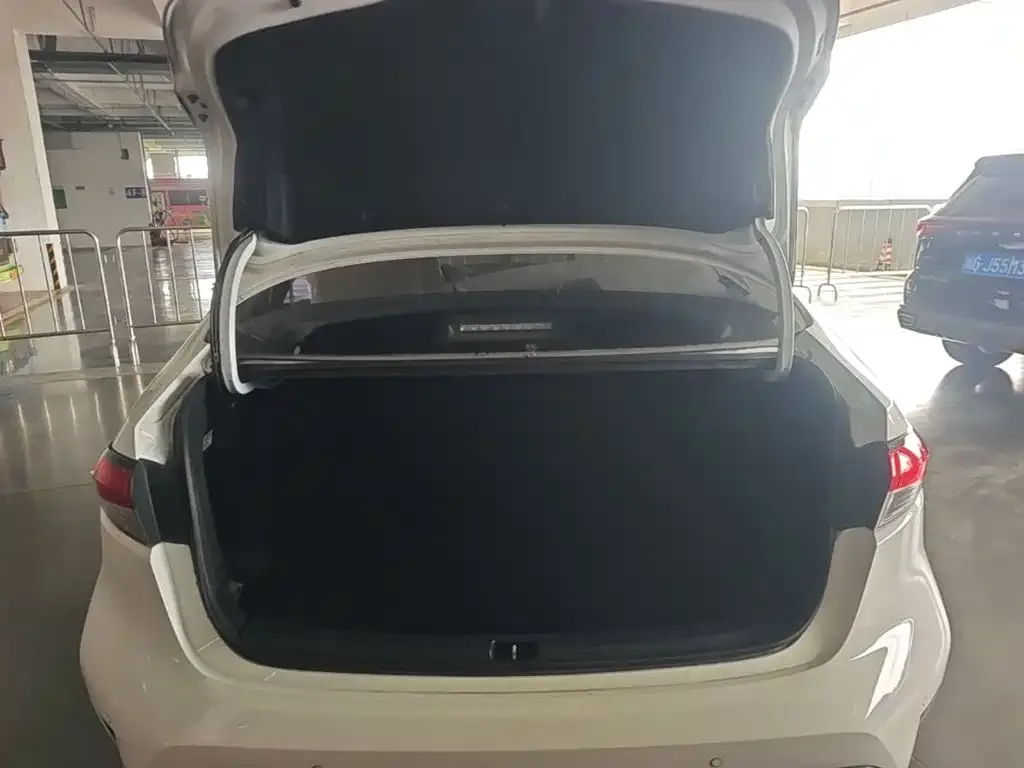 Toyota Levin 2022 Dual Engine 1.8H E-CVT Sport Edition — Фото автомобиля 21