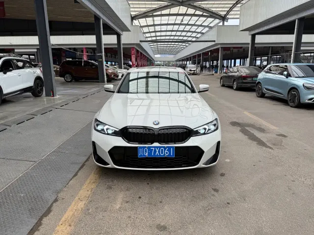 BMW 3 Series — Фото автомобиля 3