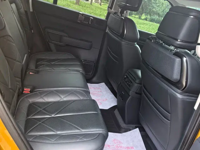 BYD FangChengBao Leopard 5 — Фото автомобиля 11