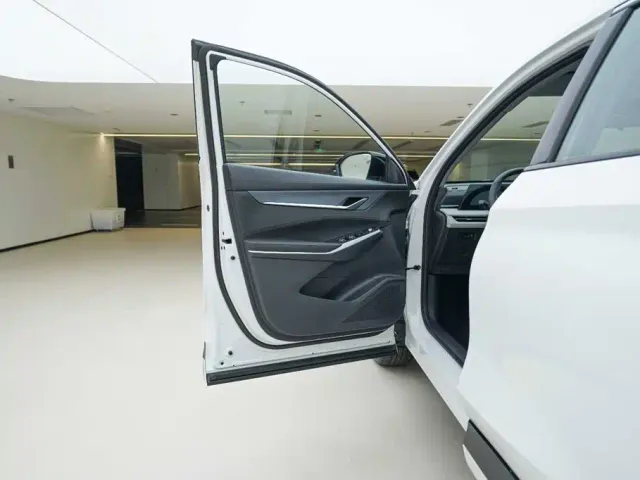 Changan CS75 Plus — Фото автомобиля 16