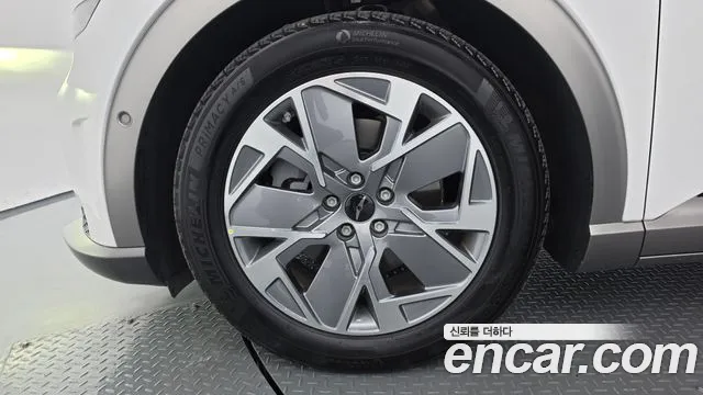 Genesis GV60 — Фото автомобиля 5