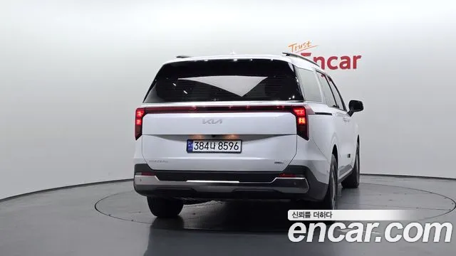 Kia Carnival — Фото автомобиля 4