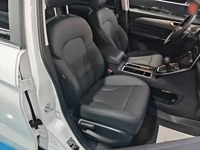 Haval M6 — Фото автомобиля 24