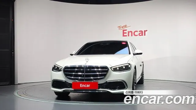 Mercedes-Benz S-Class — Фото автомобиля 3