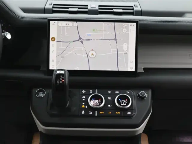 Land Rover Defender — Фото автомобиля 19