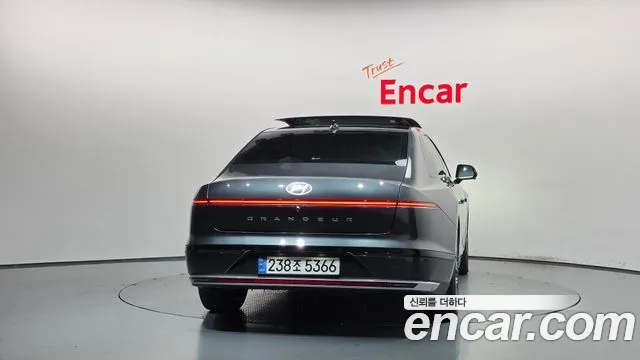 Hyundai Grandeur GN7 — Фото автомобиля 4