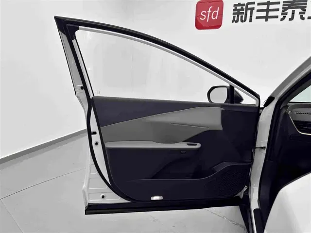 Toyota bZ3 — Фото автомобиля 8