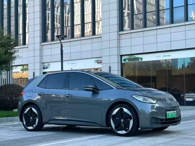 Volkswagen ID.3 — Фото автомобиля 3