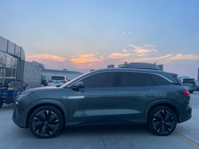 BYD Tang L — Фото автомобиля 3