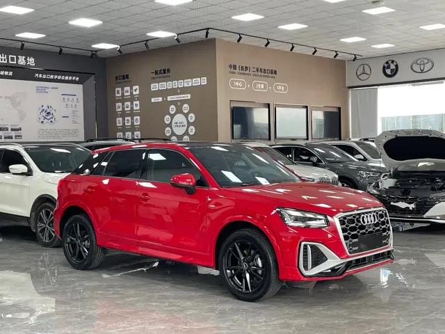Audi Q2L — Фото автомобиля 3
