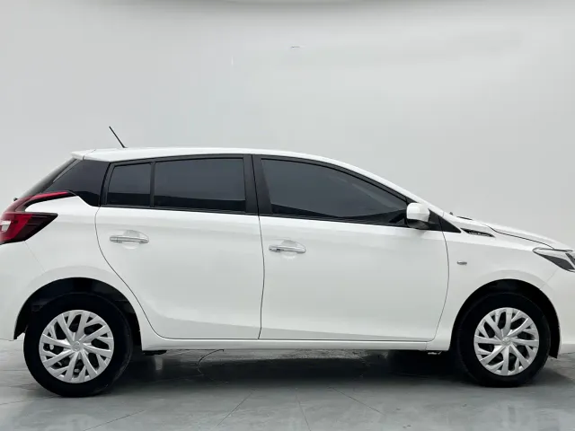 Toyota Vios FS — Фото автомобиля 3