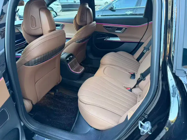 Mercedes-Benz E-Class — Фото автомобиля 2