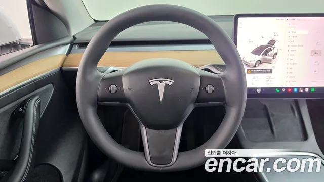 Tesla Model Y — Фото автомобиля 20
