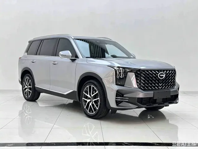 GAC Trumpchi GS8 — Фото автомобиля 3