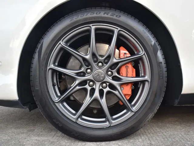 IM Motors LS6 — Фото автомобиля 21