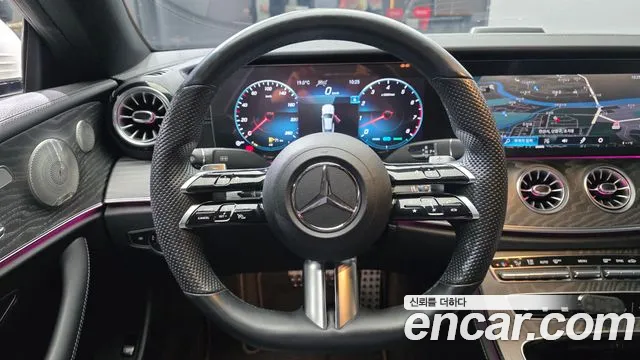 Mercedes-Benz E-Class — Фото автомобиля 13