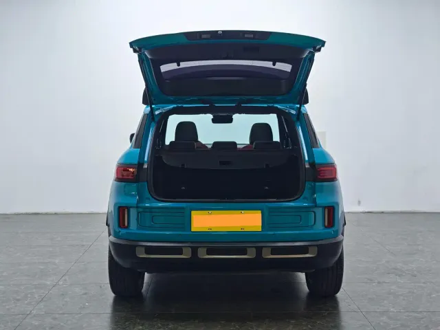 Geely ICON — Фото автомобиля 13