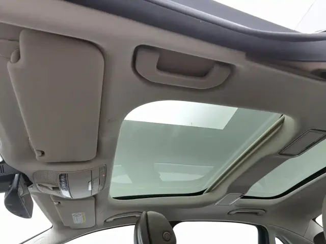 Mercedes-Benz E-Class — Фото автомобиля 14
