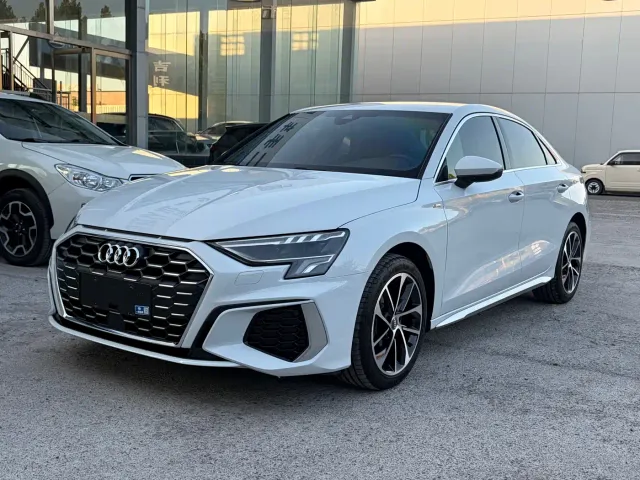Фотография автомобиля — Audi A3