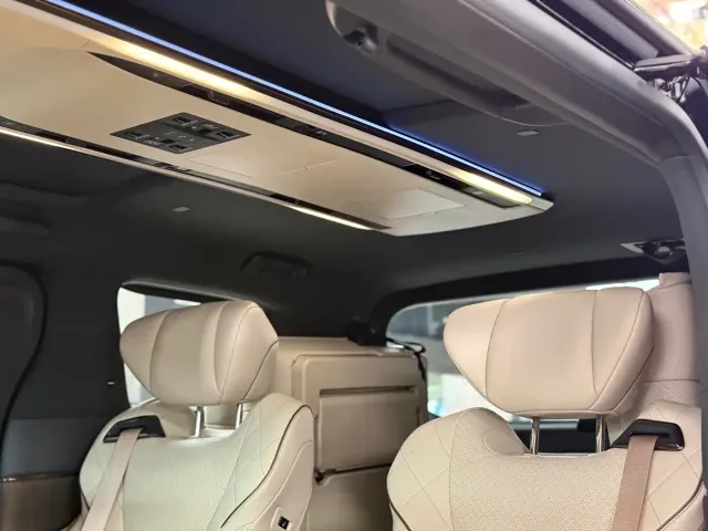 Toyota Alphard — Фото автомобиля 11