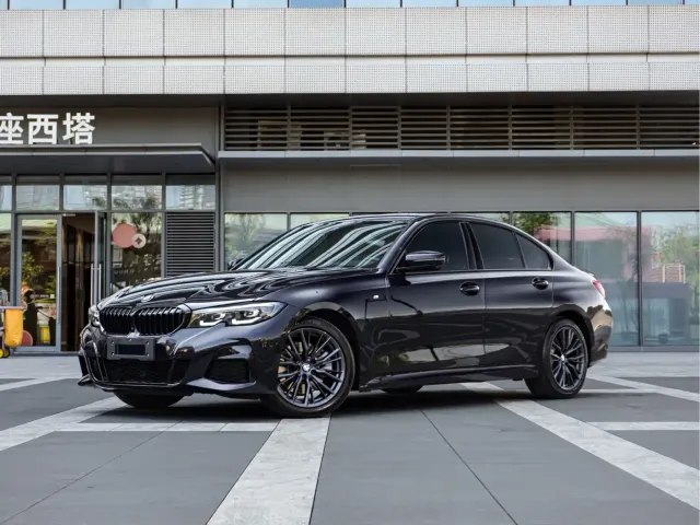 Фотография автомобиля — BMW 3 Series