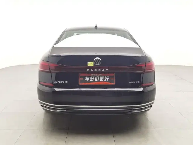 Volkswagen Passat — Фото автомобиля 4