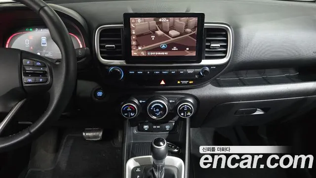 Hyundai Venue — Фото автомобиля 13