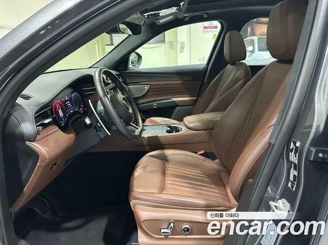 Maserati Grecale — Фото автомобиля 12