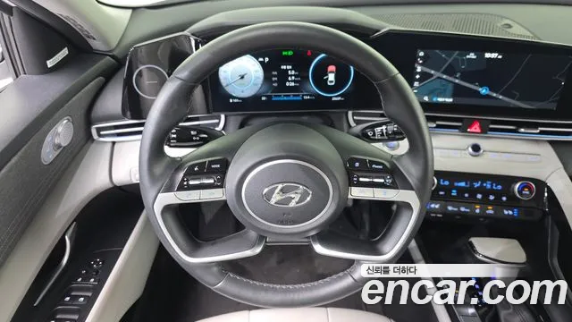 Hyundai AVANTE Avante (CN7) — Фото автомобиля 12