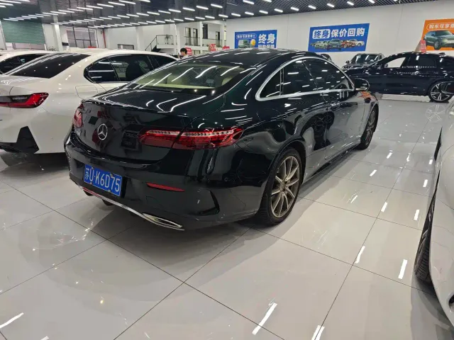 Mercedes-Benz E-Class — Фото автомобиля 7
