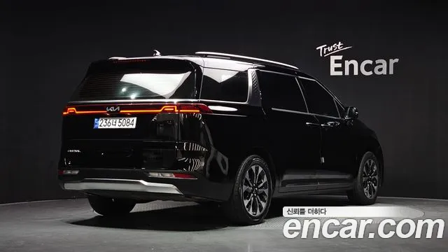 Kia Carnival Generation 4 — Фото автомобиля 2